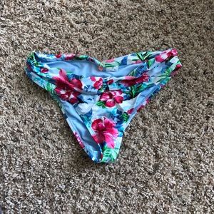 Rouched bikini bottom